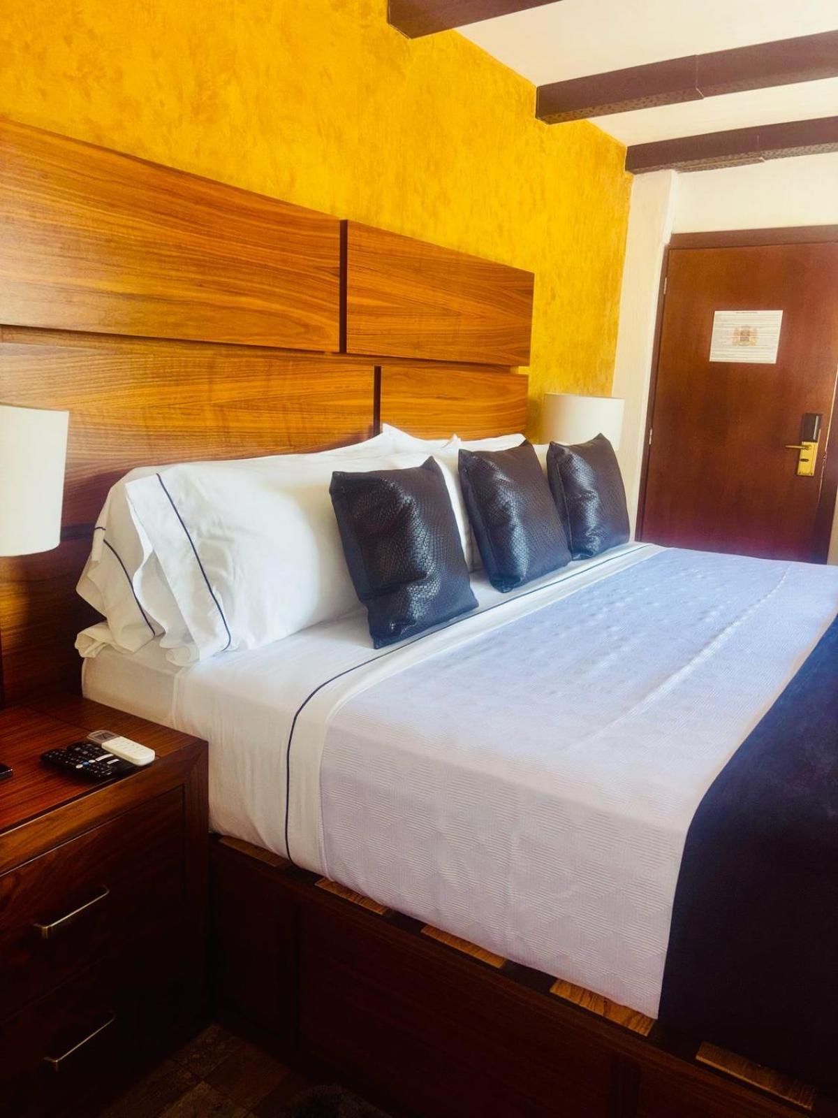 Hotel Boutique La Mansion גואדלחארה מראה חיצוני תמונה